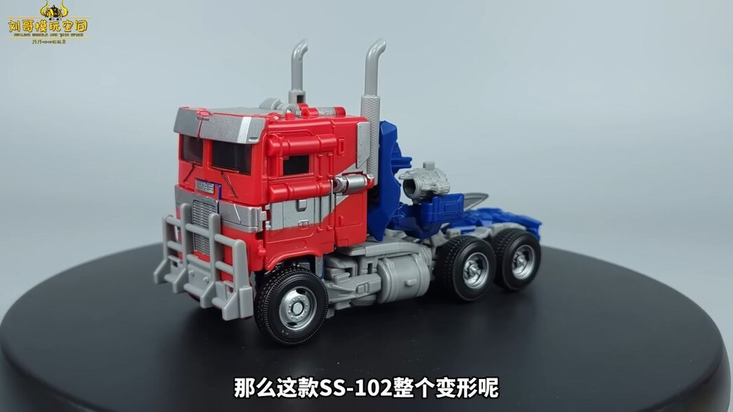 Image Of SS 102 Optimus Prime Transformers Studio Series Action Figure  (17 of 25)